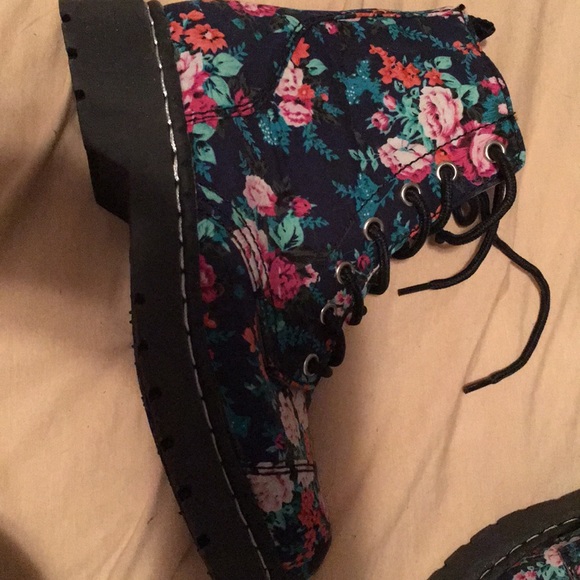 TUK/Anarchic Navy Floral Combat Boots - Picture 2 of 7